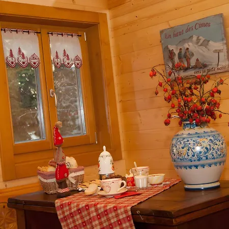 Chalet De La Poya-2